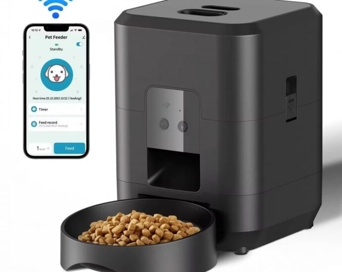smart pet feeder dispensing kibble automatically for a dog at home
